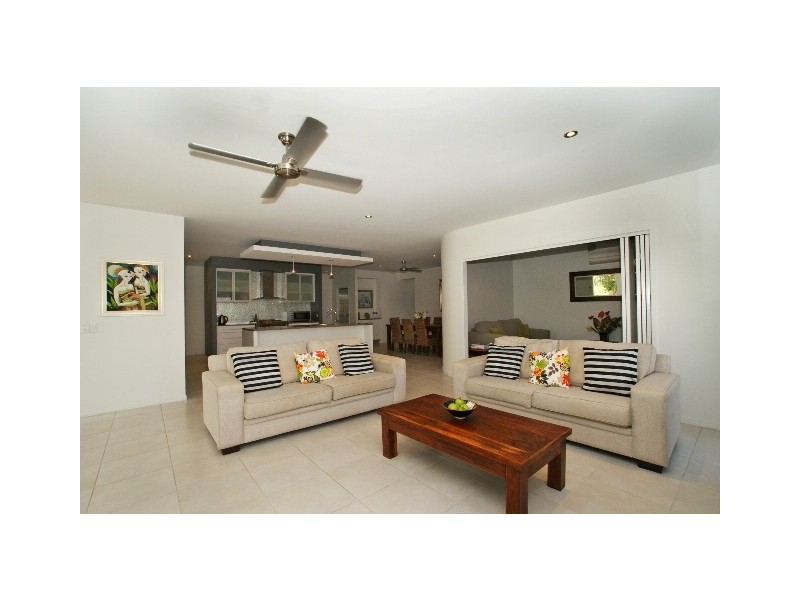 31 Propeller Court, Trinity Beach QLD 4879