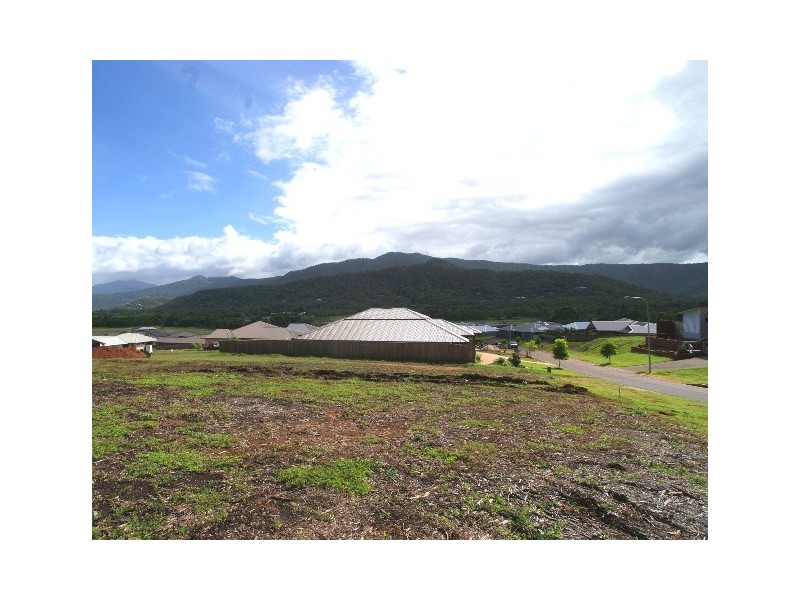 32 Catamaran Circuit, Trinity Beach QLD 4879