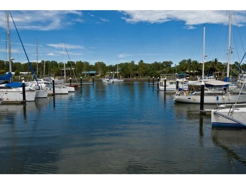 32 Catamaran Circuit, Trinity Beach QLD 4879