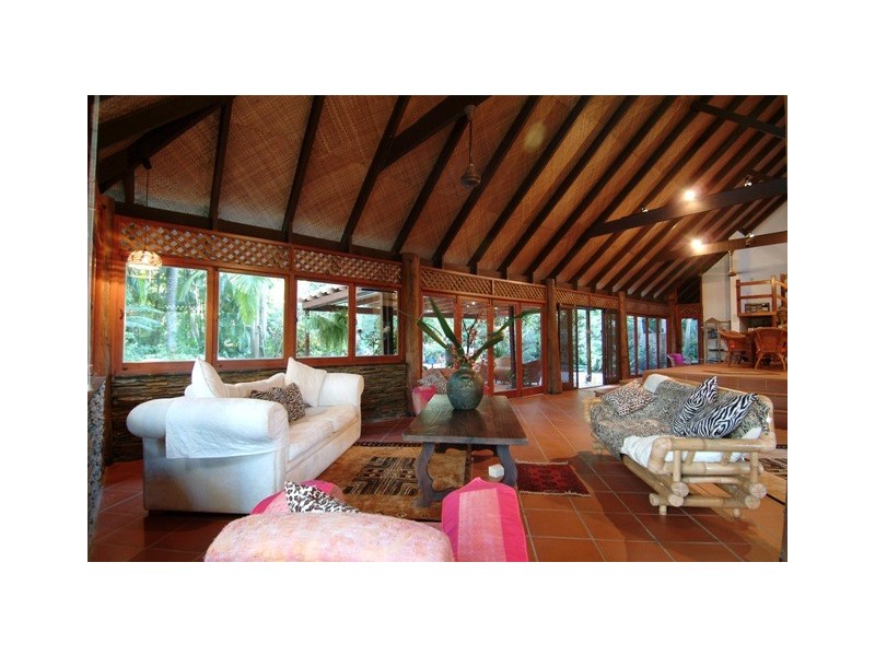 19-21 Satellite Street, Clifton Beach QLD 4879
