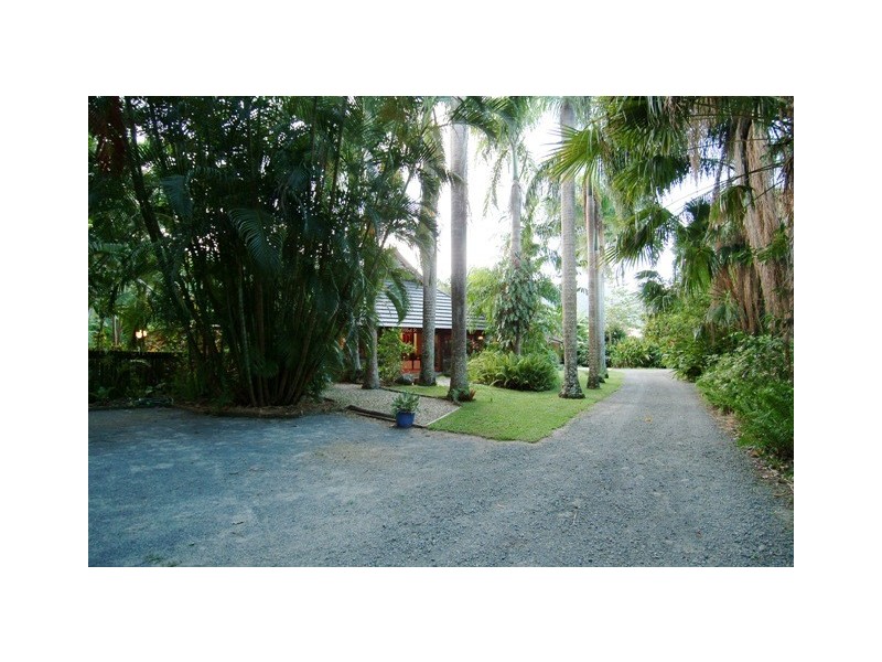 19-21 Satellite Street, Clifton Beach QLD 4879