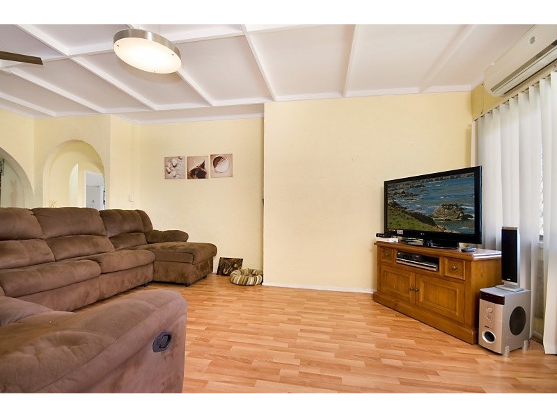 22 Baines Streeet, Clifton Beach QLD 4879