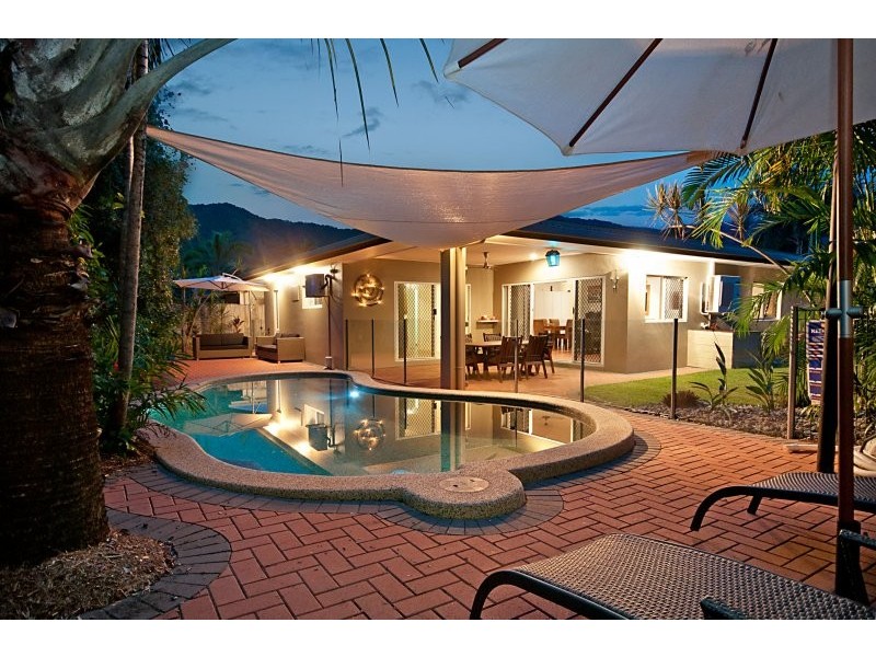 4 Barrier Close, Clifton Beach QLD 4879