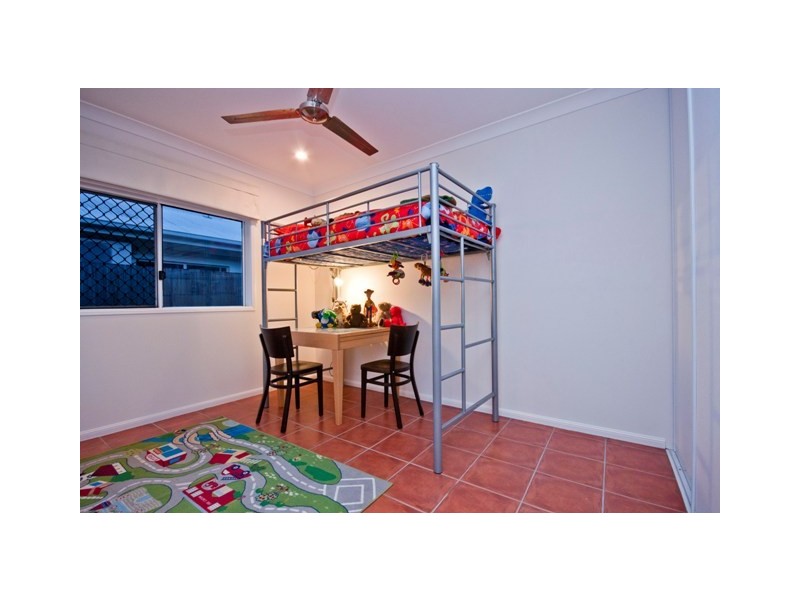 4 Barrier Close, Clifton Beach QLD 4879