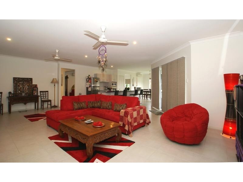 48 Catamaran Circuit, Trinity Beach QLD 4879