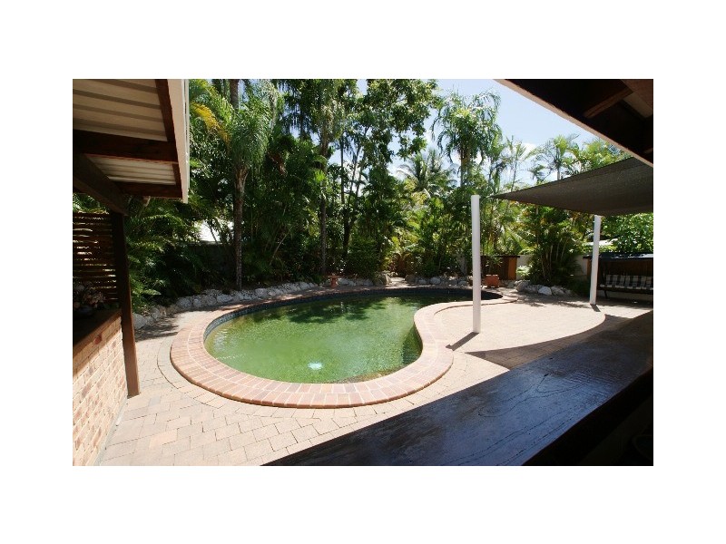 5 Upolu Esplanade, Clifton Beach QLD 4879