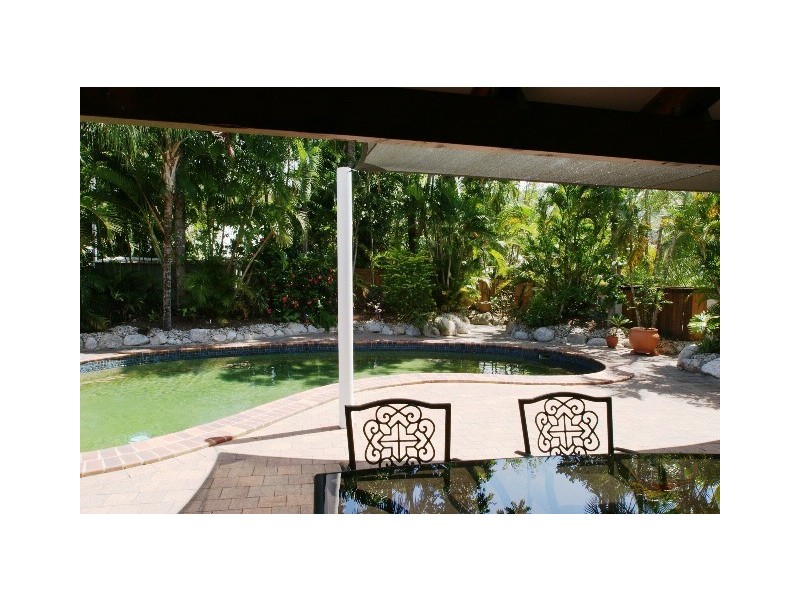 5 Upolu Esplanade, Clifton Beach QLD 4879