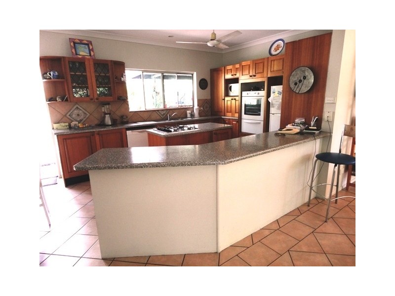1/18 Satellite Street, Clifton Beach QLD 4879