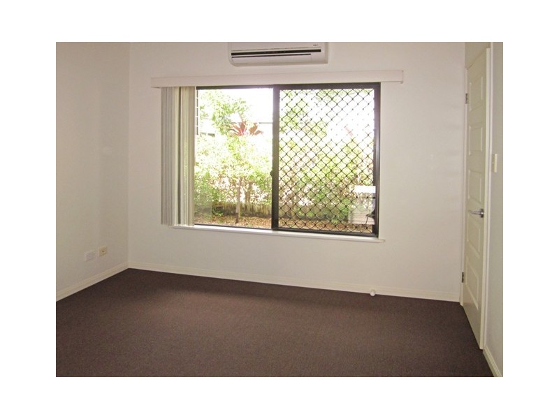 3 Chystanthus Street, Trinity Park QLD 4879