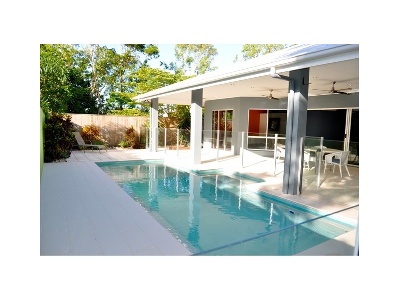 12 Saunders Court, Clifton Beach QLD 4879