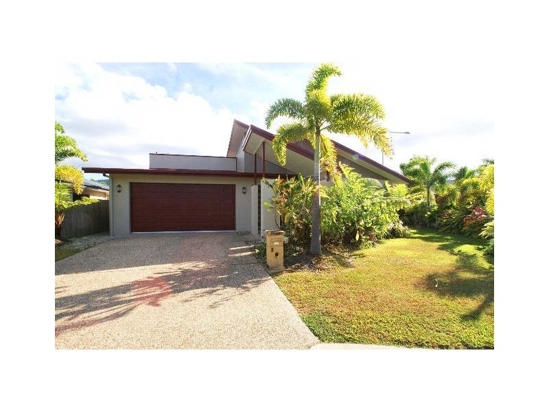 2 Edge Close, Kewarra Beach QLD 4879