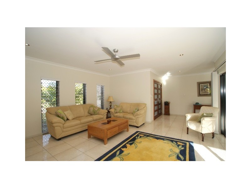 2 Edge Close, Kewarra Beach QLD 4879