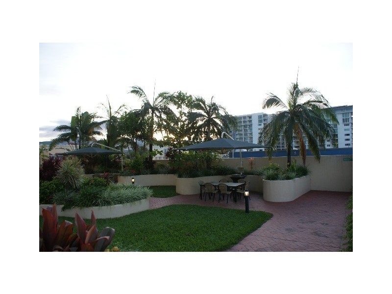 25/73 Esplanade, Cairns QLD 4870