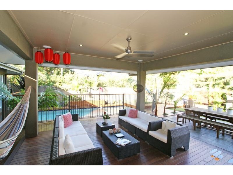 12 Muller Street, Palm Cove QLD 4879