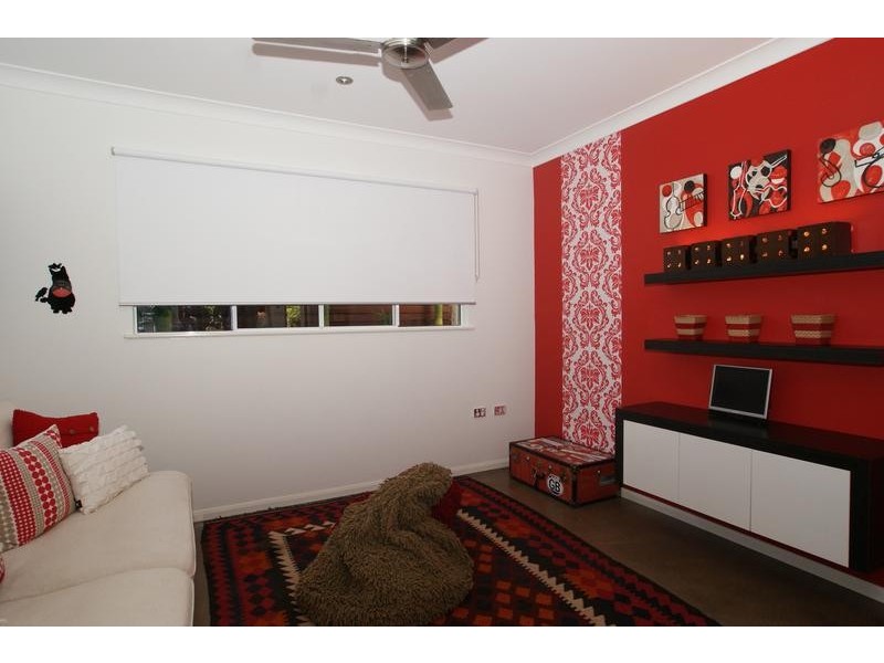 12 Muller Street, Palm Cove QLD 4879