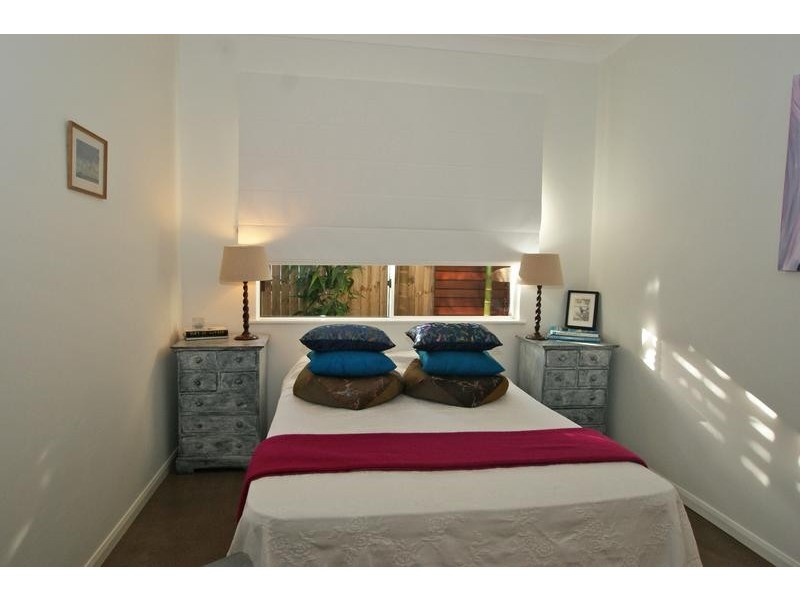 12 Muller Street, Palm Cove QLD 4879