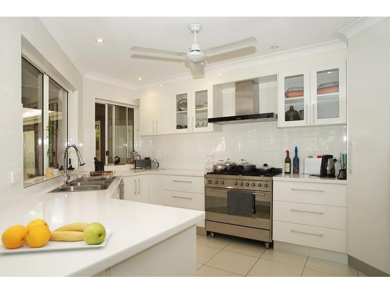 10 Green Ave, Kewarra Beach QLD 4879