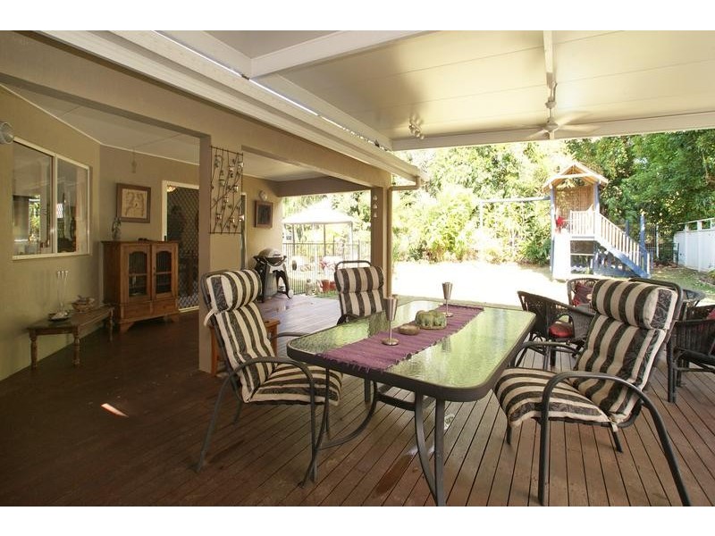 10 Green Ave, Kewarra Beach QLD 4879