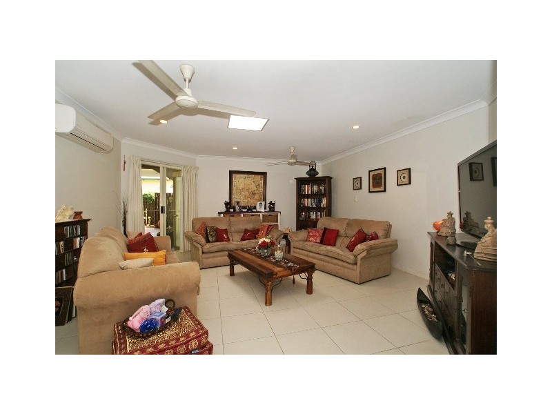 10 Green Ave, Kewarra Beach QLD 4879