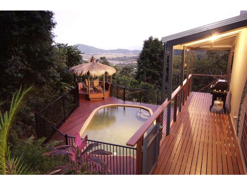 165 Stanton Road, Smithfield QLD 4878