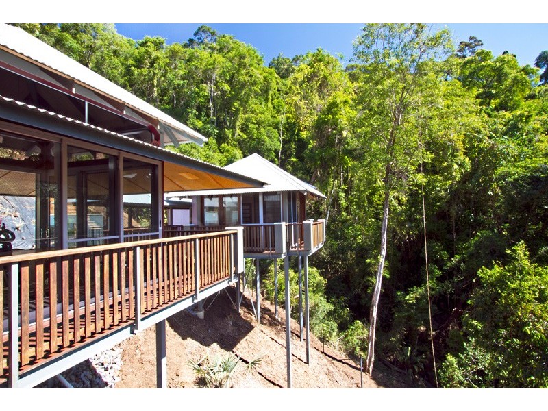 22 Chatham Terrace, Smithfield QLD 4878