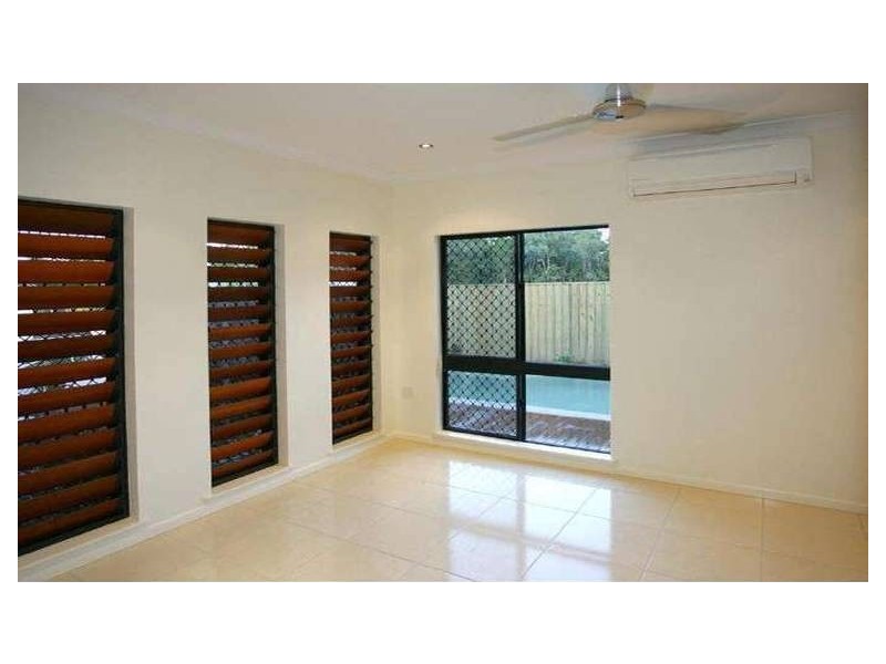 35 Aurelia Street, Palm Cove QLD 4879