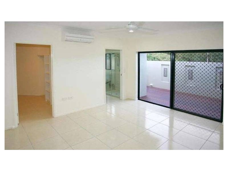 35 Aurelia Street, Palm Cove QLD 4879