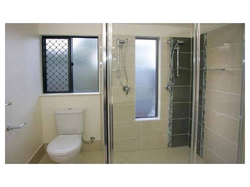 35 Aurelia Street, Palm Cove QLD 4879