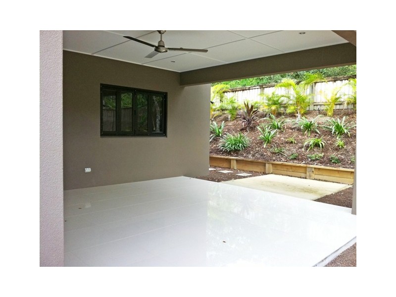 43 Aurelia Road, Palm Cove QLD 4879