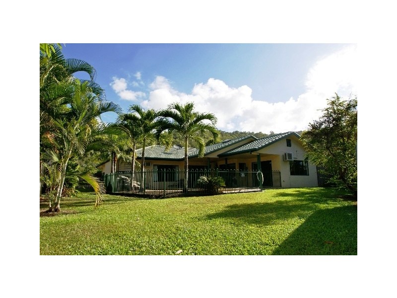 3 Helsdon Close, Clifton Beach QLD 4879