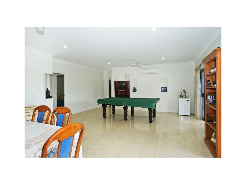 7 Floreat Street, Kewarra Beach QLD 4879