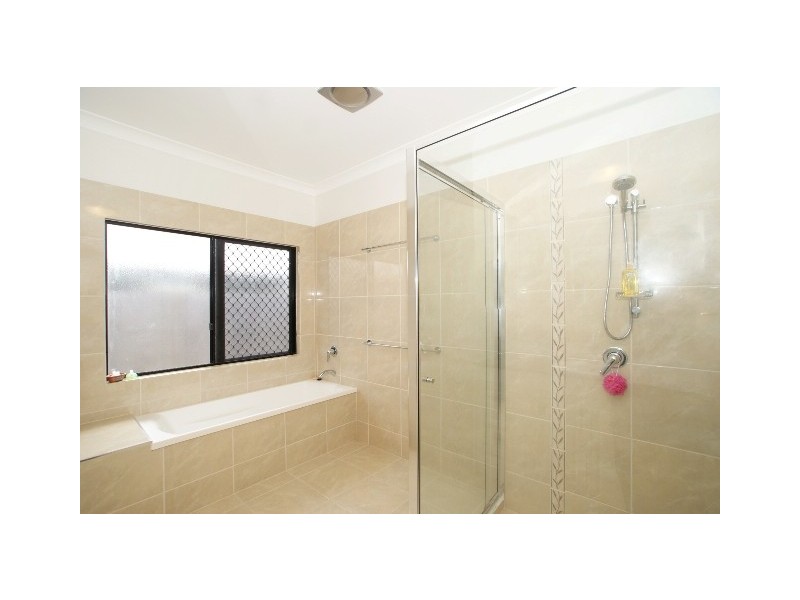 7 Floreat Street, Kewarra Beach QLD 4879