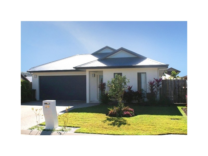 19 Moojeeba Way, Trinity Park QLD 4879