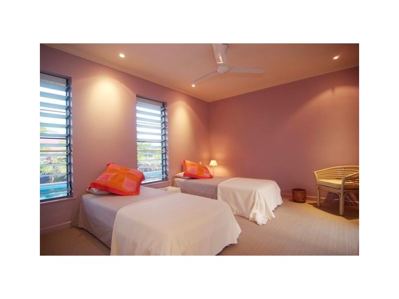 32 Cascade Ave, Kewarra Beach QLD 4879