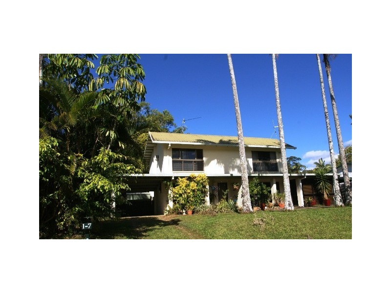 2/7 Talasea Street, Trinity Beach QLD 4879