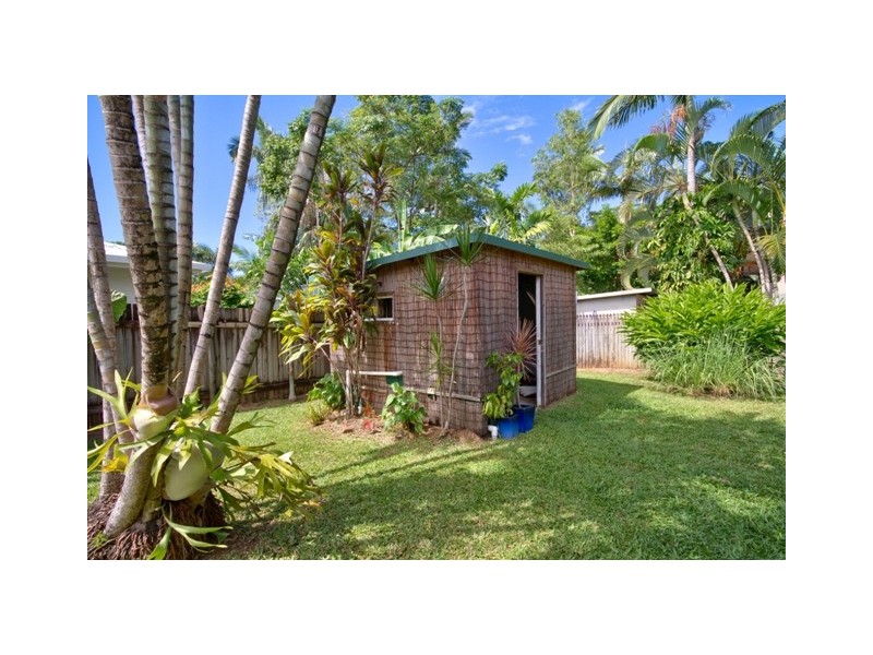 2 Satellite Street, Clifton Beach QLD 4879