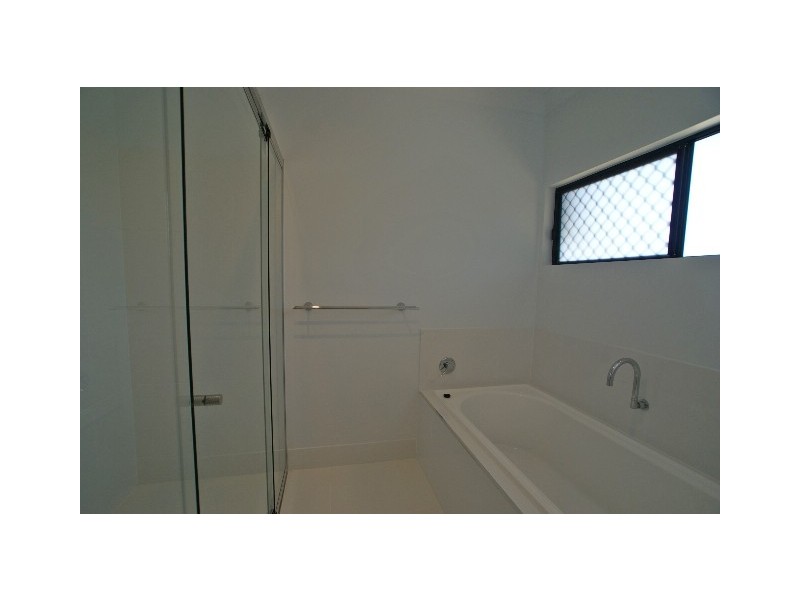 9 Megalong Close, Trinity Beach QLD 4879