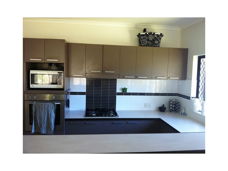 16 Hideaway Close, Palm Cove QLD 4879