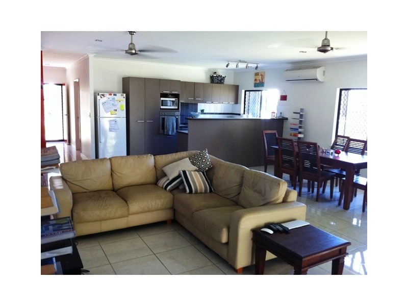 16 Hideaway Close, Palm Cove QLD 4879