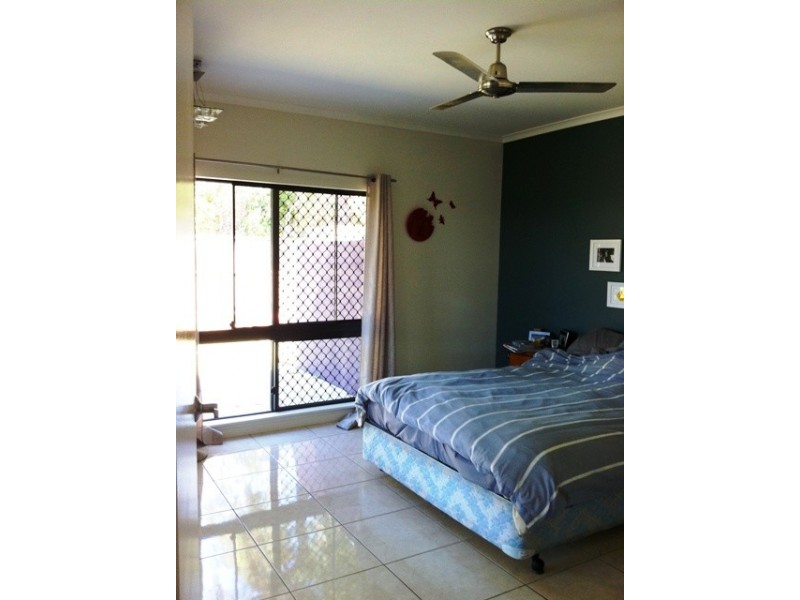 16 Hideaway Close, Palm Cove QLD 4879