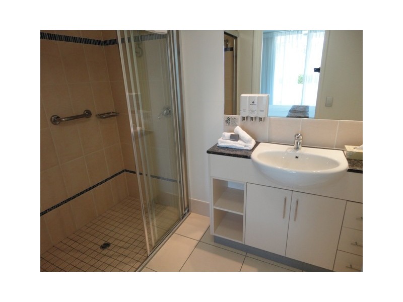 201/6 Lake Street, Cairns QLD 4870