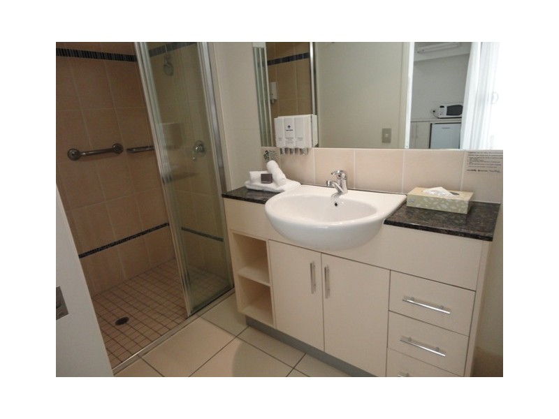 201/6 Lake Street, Cairns QLD 4870