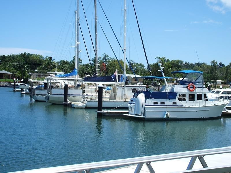 7 Riverside Parade, Trinity Park QLD 4879