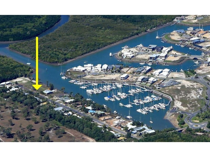 7 Riverside Parade, Trinity Park QLD 4879