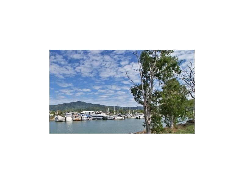 7 Riverside Parade, Trinity Park QLD 4879