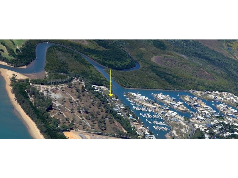 7 Riverside Parade, Trinity Park QLD 4879