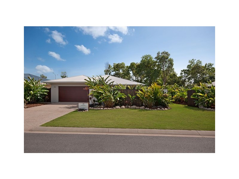 15 Vetiver Street, Trinity Park QLD 4879