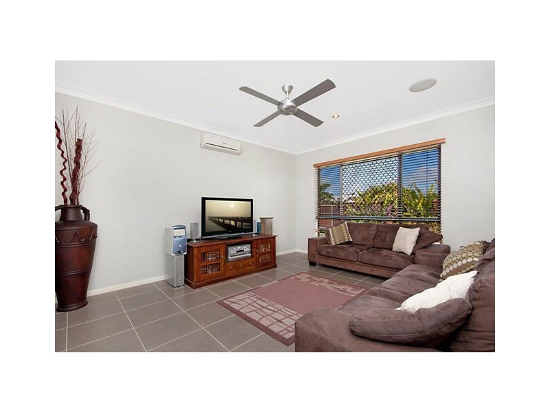 15 Vetiver Street, Trinity Park QLD 4879