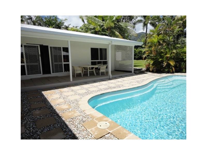 51 Yule Avenue, Clifton Beach QLD 4879