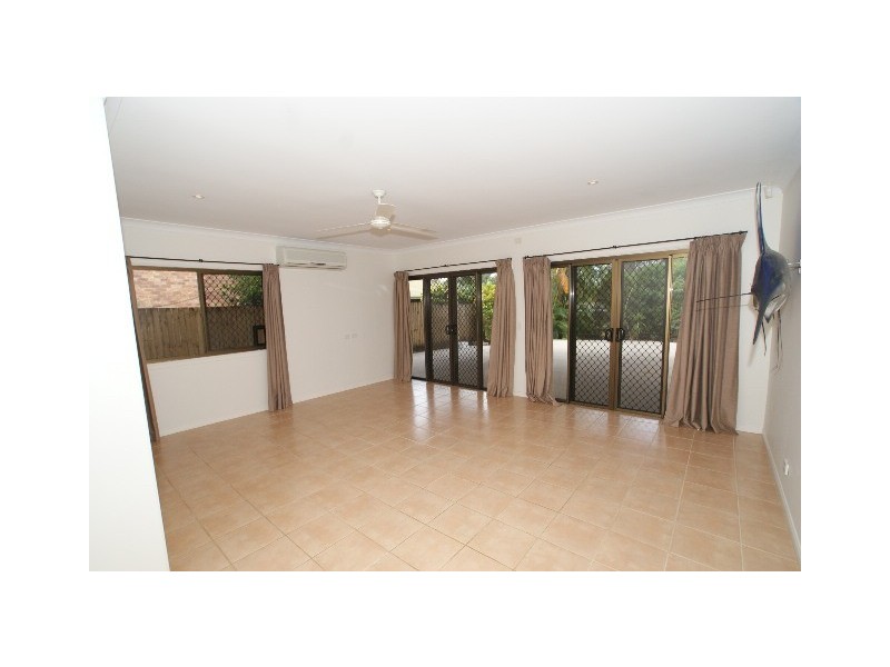 9 Nimba Close, Smithfield QLD 4878